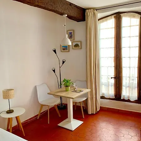 Le 1835, Ambre-jaune Moustiers-Sainte-Marie