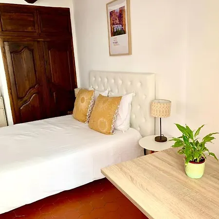 Le 1835, Ambre-jaune Moustiers-Sainte-Marie