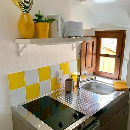 Le 1835, Ambre-jaune * Moustiers-Sainte-Marie